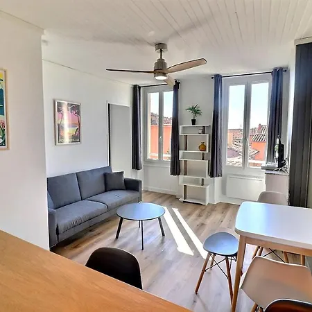 Centre/vieille Ville: Superbe T2 Apartment *